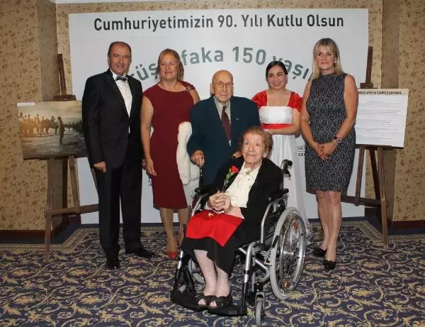 Darüşşafakalılar'ın Cumhuriyet Coşkusu Darüşşafakalılar'ın Cumhuriyet Coşkusu