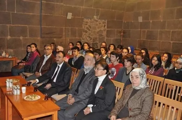 İl Milli Eğitim Müdürü Bilal Yılmaz Medresede Söyleşiye Katıldı İl Milli Eğitim Müdürü Bilal Yılmaz Medresede Söyleşiye Katıldı