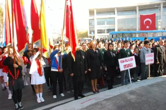 Akhisar Atatürk'ü Özlemle Andı Akhisar Atatürk'ü Özlemle Andı