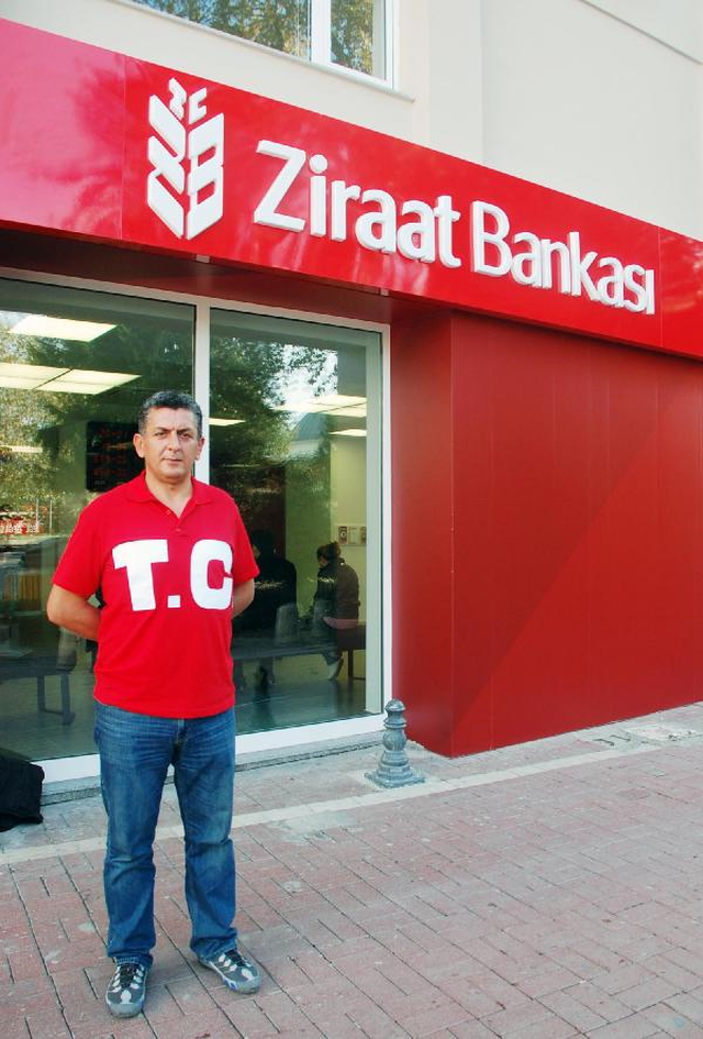 yalova da banka onunde t c eylemi