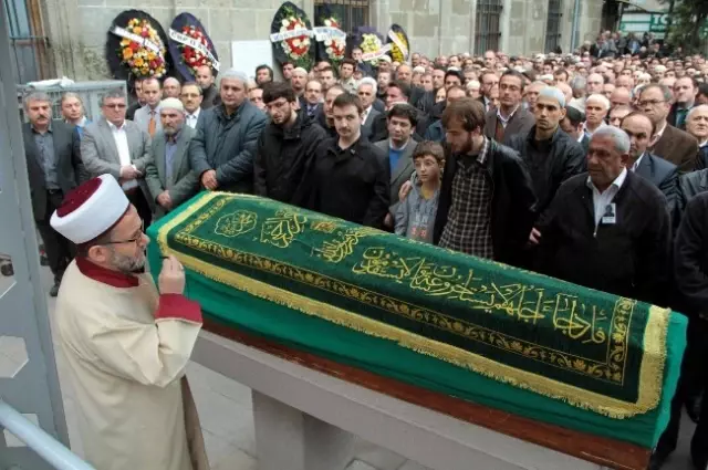 48 Yaşındaki Profesör, Prostat Kanserine Yenik Düştü