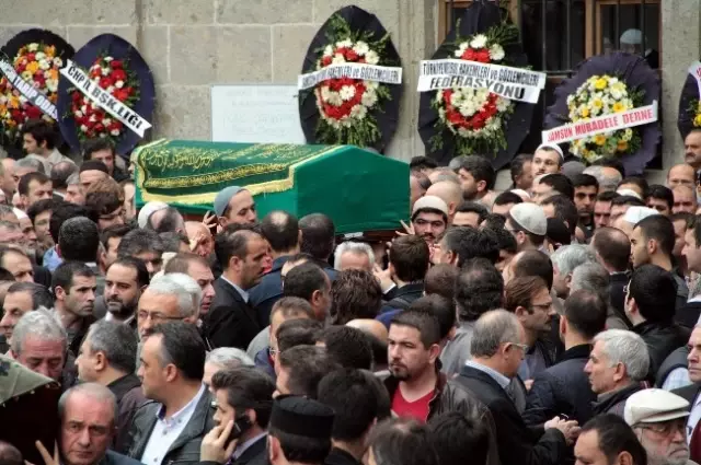 48 Yaşındaki Profesör, Prostat Kanserine Yenik Düştü