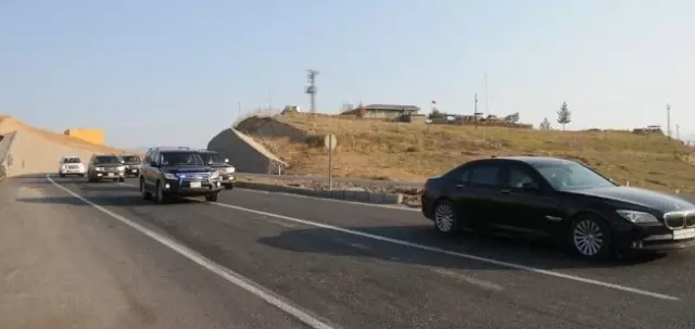 Barzani ve Perver, Karayoluyla Diyarbakır'a Doğru Yola Çıktı Barzani ve Perver, Karayoluyla Diyarbakır'a Doğru Yola Çıktı