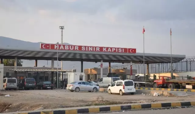 Mesut Barzani ve Şivan Perver Türkiye'ye Giriş Yaptı Mesut Barzani ve Şivan Perver Türkiye'ye Giriş Yaptı
