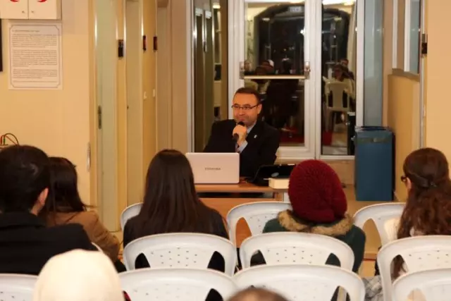Esenlerli Gençlere 'ŞİİR Dinletileri' Esenlerli Gençlere 'ŞİİR Dinletileri'