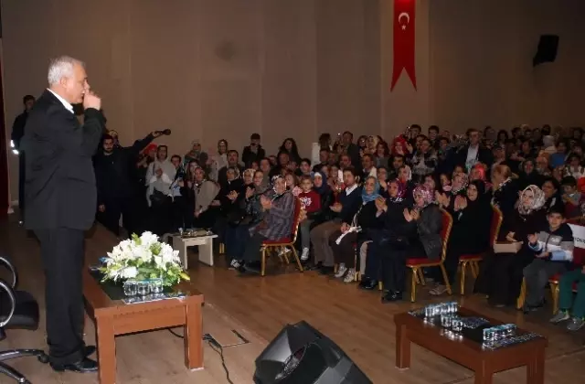 Hatipoğlu: Siyasete Girsem Bile Hizmetimden Vazgeçmem Hatipoğlu: Siyasete Girsem Bile Hizmetimden Vazgeçmem