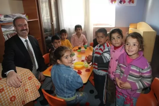 Vali Büyükersoy Varto'da
