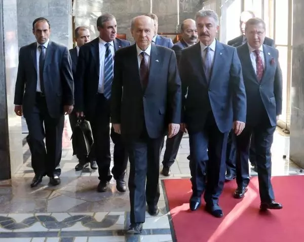 Bahçeli: Barzani'nin Kuyruğuna Takılanlar Yazsa Yazsa Ancak Kahpeliğin Tarihini Yazacaklardır Bahçeli: Barzani'nin Kuyruğuna Takılanlar Yazsa Yazsa Ancak Kahpeliğin Tarihini Yazacaklardır