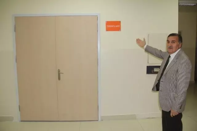 Dekandan 'Bordo-Mavi Amfi' Açıklaması