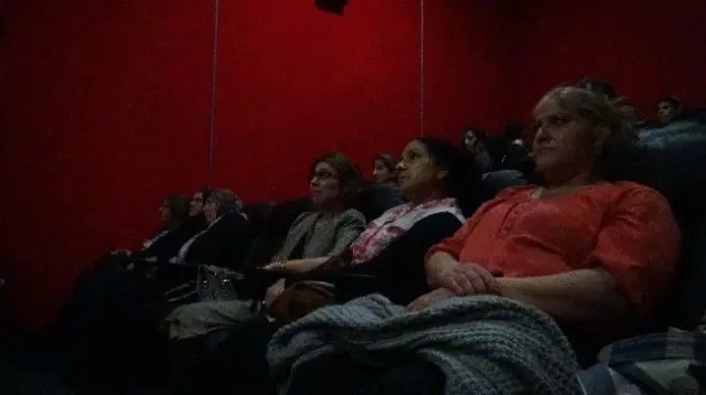 Derikli Kadinlar Kiziltepe Mova Park Sinema Salonunda Ilk Defa Sinema Izledi Haberler