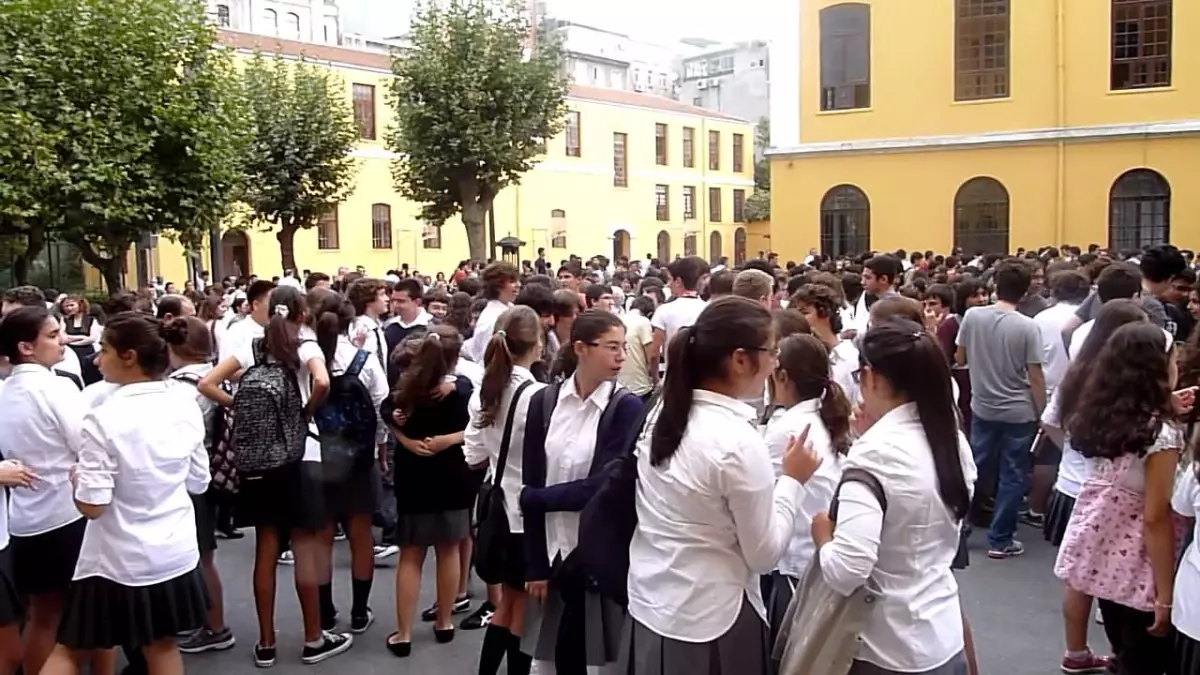 Galatasaray Universitesi Galatasaray Lisesi Taban Puani Basarilari Yorumlari Adresi