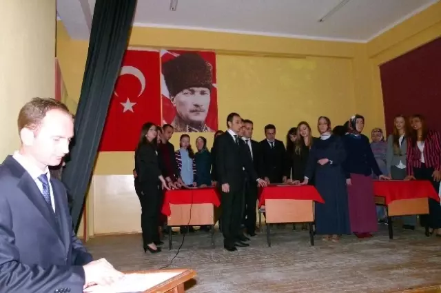 Keles'te Öğretmenler Günü Kutlandı Keles'te Öğretmenler Günü Kutlandı
