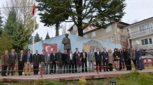 Keles'te Öğretmenler Günü Kutlandı Keles'te Öğretmenler Günü Kutlandı