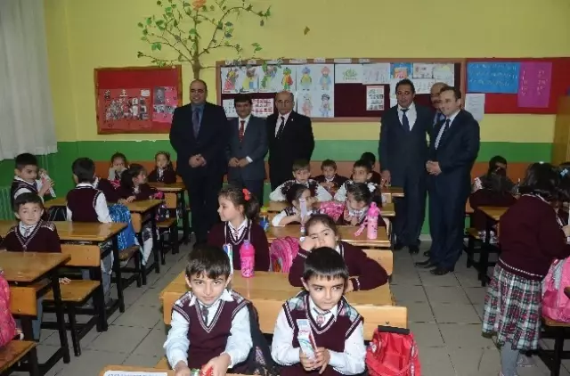 Gümüşhane'de Okullarda Ağız ve Diş Sağlığı Taraması Başladı Gümüşhane'de Okullarda Ağız ve Diş Sağlığı Taraması Başladı