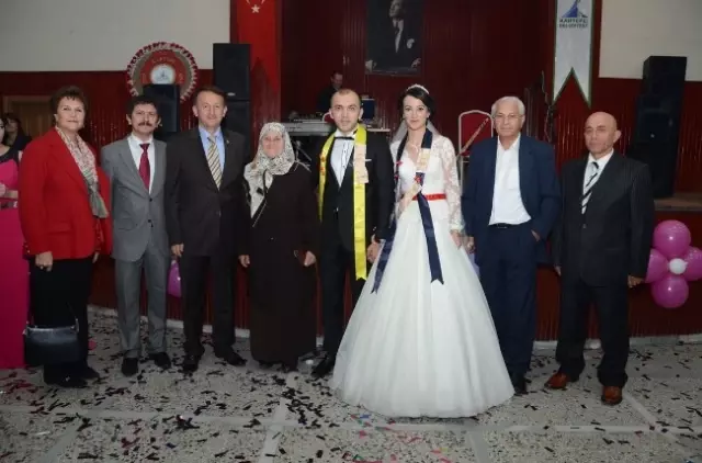 Başkan Karabalık, Düğün Cemiyetlerine Katıldı Başkan Karabalık, Düğün Cemiyetlerine Katıldı