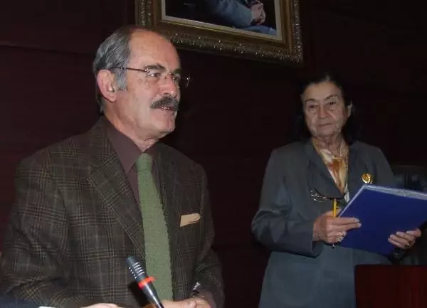 Büyükersen, 'Çocukların Cinsel Sömürü ve İstismara Karşı Korunması Anlaşması'nı İmzaladı Büyükersen, 'Çocukların Cinsel Sömürü ve İstismara Karşı Korunması Anlaşması'nı İmzaladı