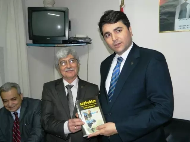 DP'li Uysal: Türkiye'yi Sıkıştığı Yerden Kurtaracağız DP'li Uysal: Türkiye'yi Sıkıştığı Yerden Kurtaracağız