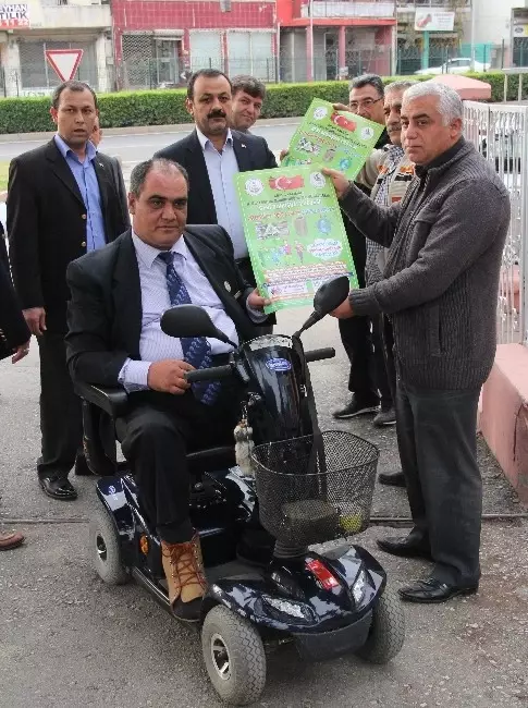 (Özel Haber) Gaziler Atık Kağıt Toplayarak Fakir Öğrencilere Yardım Eli Uzatıyor