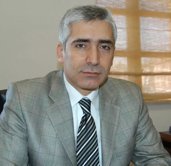 AK Parti'nin Diyarbakır Adayı Galip Ensarioğlu