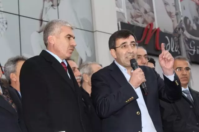 Bakan Yılmaz: Ak Parti Kardeşliğin Partisidir