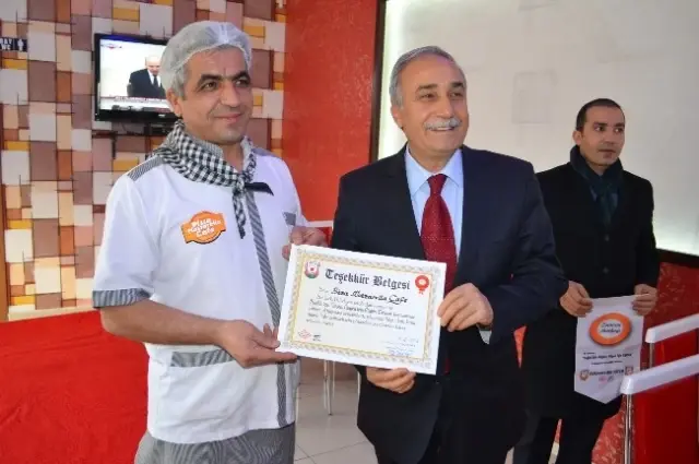 Şanlıurfa'da Pizza Mozzarella'ya Mavi Bayrak Ödülü Verildi Haberler