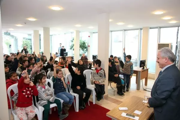 Öğretmenlik İnsanı Hayata Kazandırır Öğretmenlik İnsanı Hayata Kazandırır