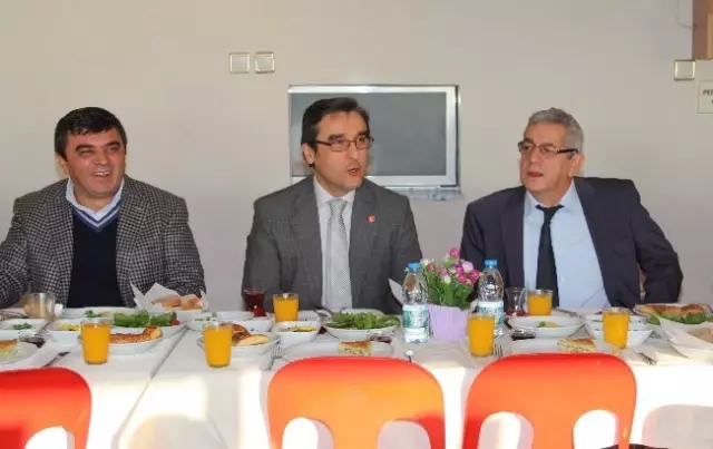 Karşıyaka'da Toplum Sağlığı İçin Elele Karşıyaka'da Toplum Sağlığı İçin Elele