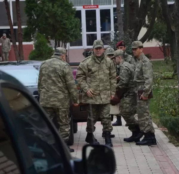 Kara Kuvvetleri Komutanı Akar Çorlu'da Birlikleri ...