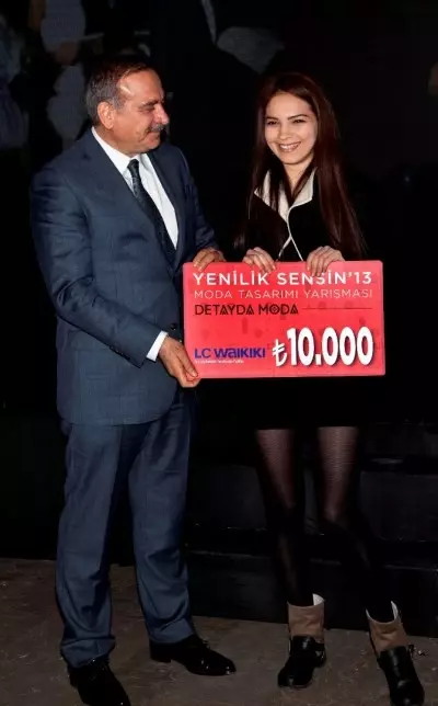 LC Waikiki 'Yenilik Sensin'13 Moda Tasarım Yarışması'' Sonuçlandı LC Waikiki 'Yenilik Sensin'13 Moda Tasarım Yarışması'' Sonuçlandı