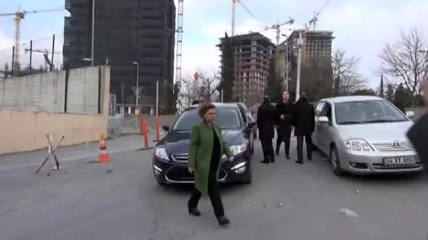 Zafer Çağlayan'ın Eşi ve Barış Güler'in Yakınları Metriste Zafer Çağlayan'ın Eşi ve Barış Güler'in Yakınları Metriste