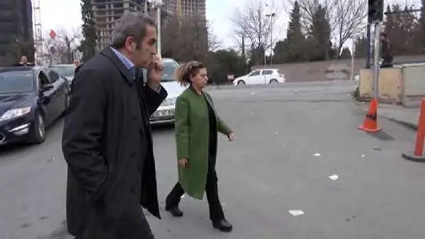 Zafer Çağlayan'ın Eşi ve Barış Güler'in Yakınları Metriste Zafer Çağlayan'ın Eşi ve Barış Güler'in Yakınları Metriste