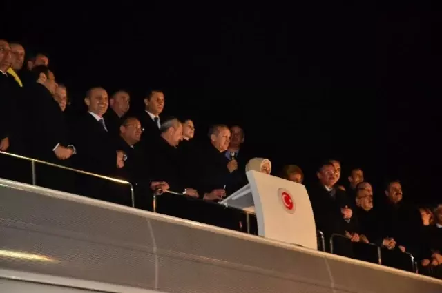 Başbakan Ankara'da Binlere Seslendi Başbakan Ankara'da Binlere Seslendi