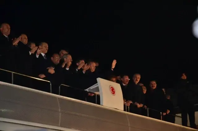 Başbakan Ankara'da Binlere Seslendi Başbakan Ankara'da Binlere Seslendi
