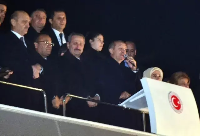 Başbakan Ankara'da Binlere Seslendi Başbakan Ankara'da Binlere Seslendi
