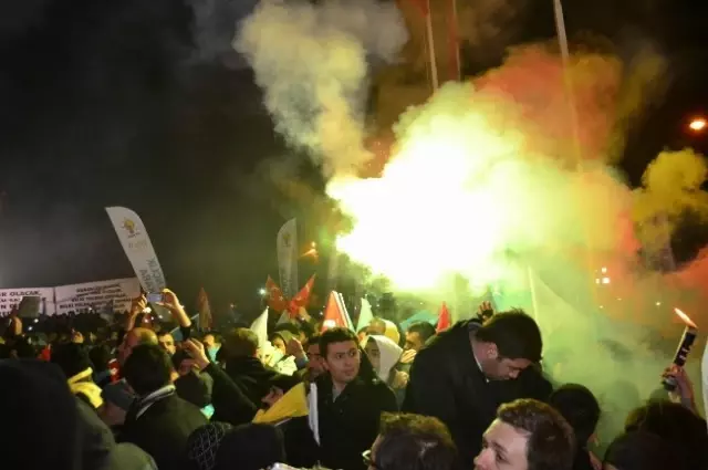 Başbakan Ankara'da Binlere Seslendi Başbakan Ankara'da Binlere Seslendi