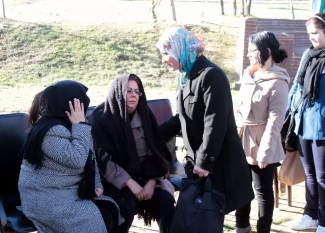 Yüzlerce Öğrenci Yetiştirdi Ama Kızını Mezun Edemedi