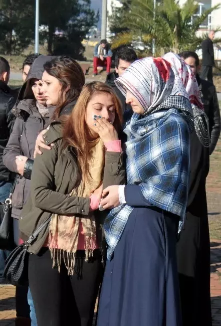 Yüzlerce Öğrenci Yetiştirdi Ama Kızını Mezun Edemedi