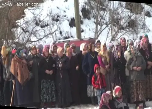 Torul'daki Kazada Ölen 3 Kişi, Toprağa Verildi Torul'daki Kazada Ölen 3 Kişi, Toprağa Verildi