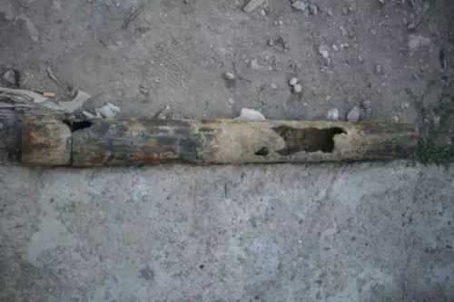 Lapseki'de 60 Yıllık Su Boruları Zehir Saçıyor Lapseki'de 60 Yıllık Su Boruları Zehir Saçıyor