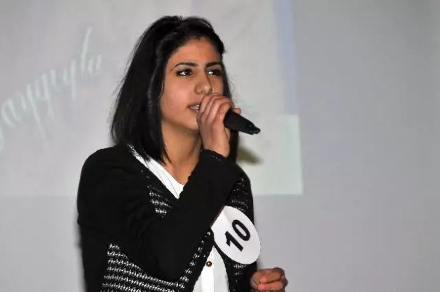 Akif, Gümüşhane'de Şiir Okuma Yarışmasıyla Anıldı Akif, Gümüşhane'de Şiir Okuma Yarışmasıyla Anıldı