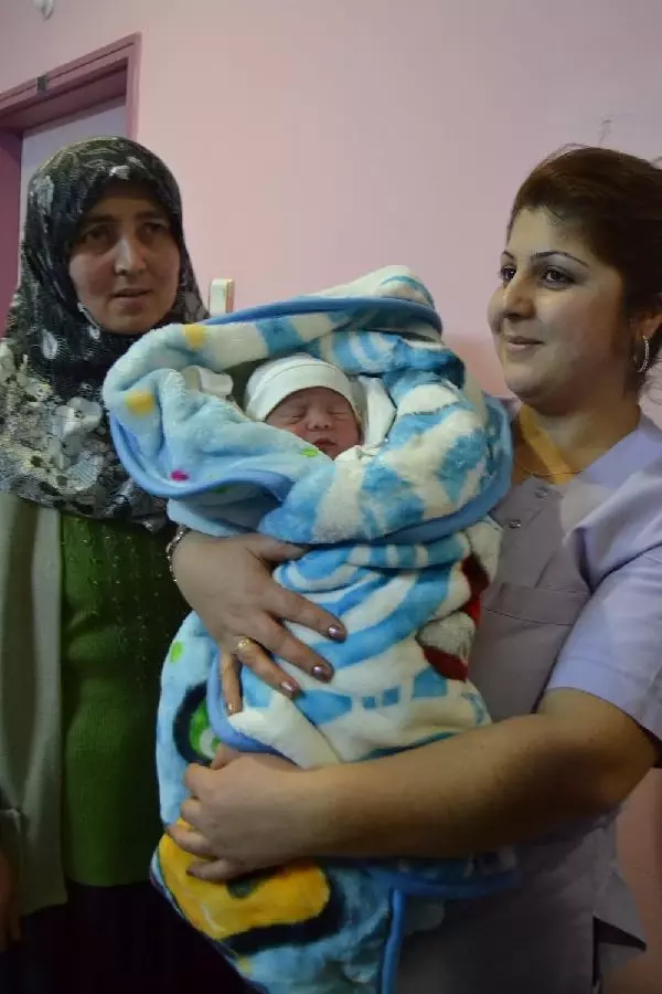 Çorum�da Yılın İlk Bebeği �Ahmet Erdem� Bebek Oldu Haberler