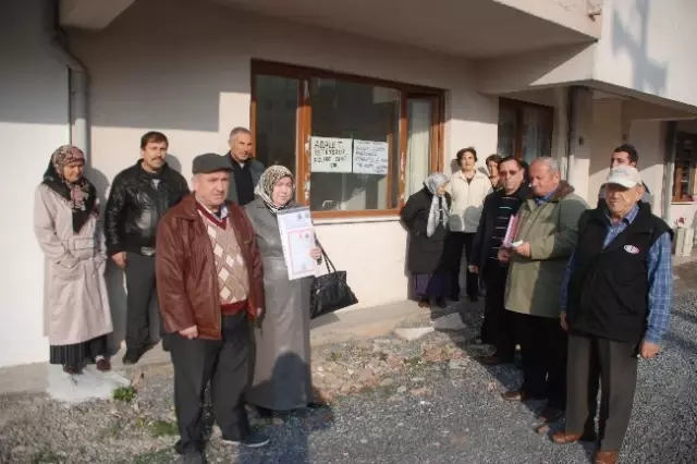 Müteahhidin Mağdur Ettiği Aileler Adalet İstedi Müteahhidin Mağdur Ettiği Aileler Adalet İstedi