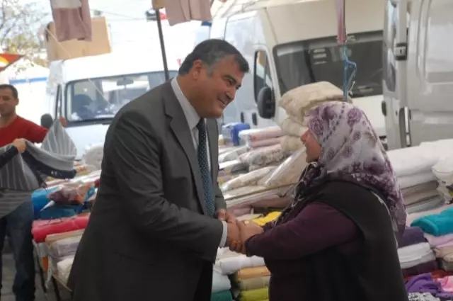 CHP'li Başkan Adayı Saz'a Dayanamdı CHP'li Başkan Adayı Saz'a Dayanamdı
