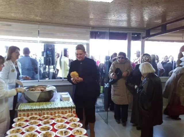 Lapseki'de Bayanlar Lokali Açıldı Lapseki'de Bayanlar Lokali Açıldı