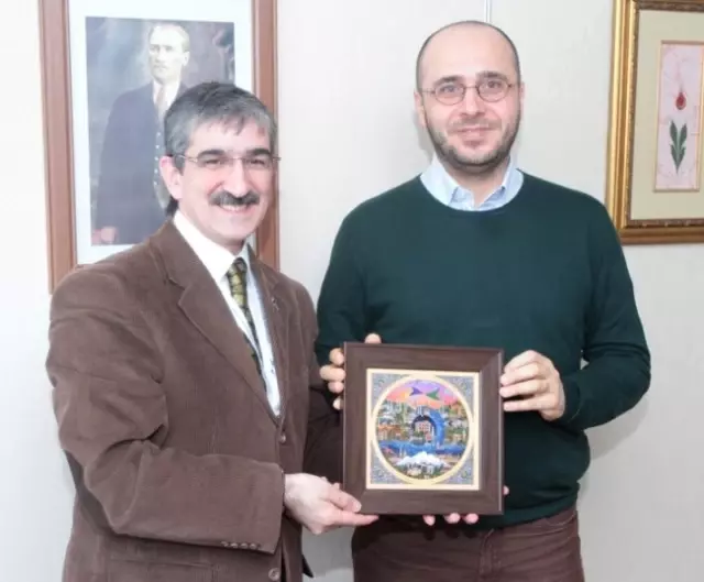 Yıldıray Oğur Medya Masası'nda Yıldıray Oğur Medya Masası'nda