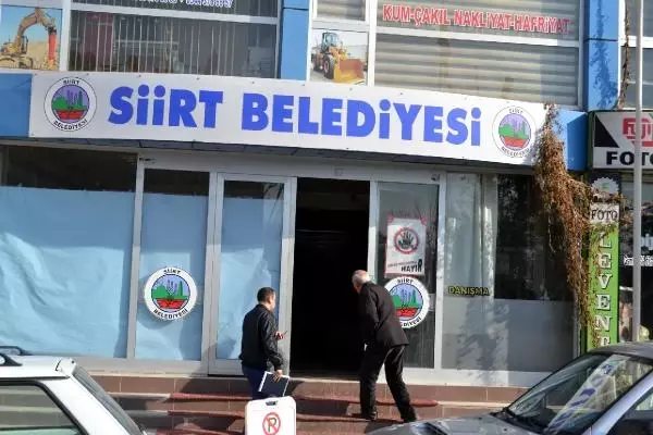 Siirt Belediyesi'nin Tüm Mallarına Haciz Siirt Belediyesi'nin Tüm Mallarına Haciz
