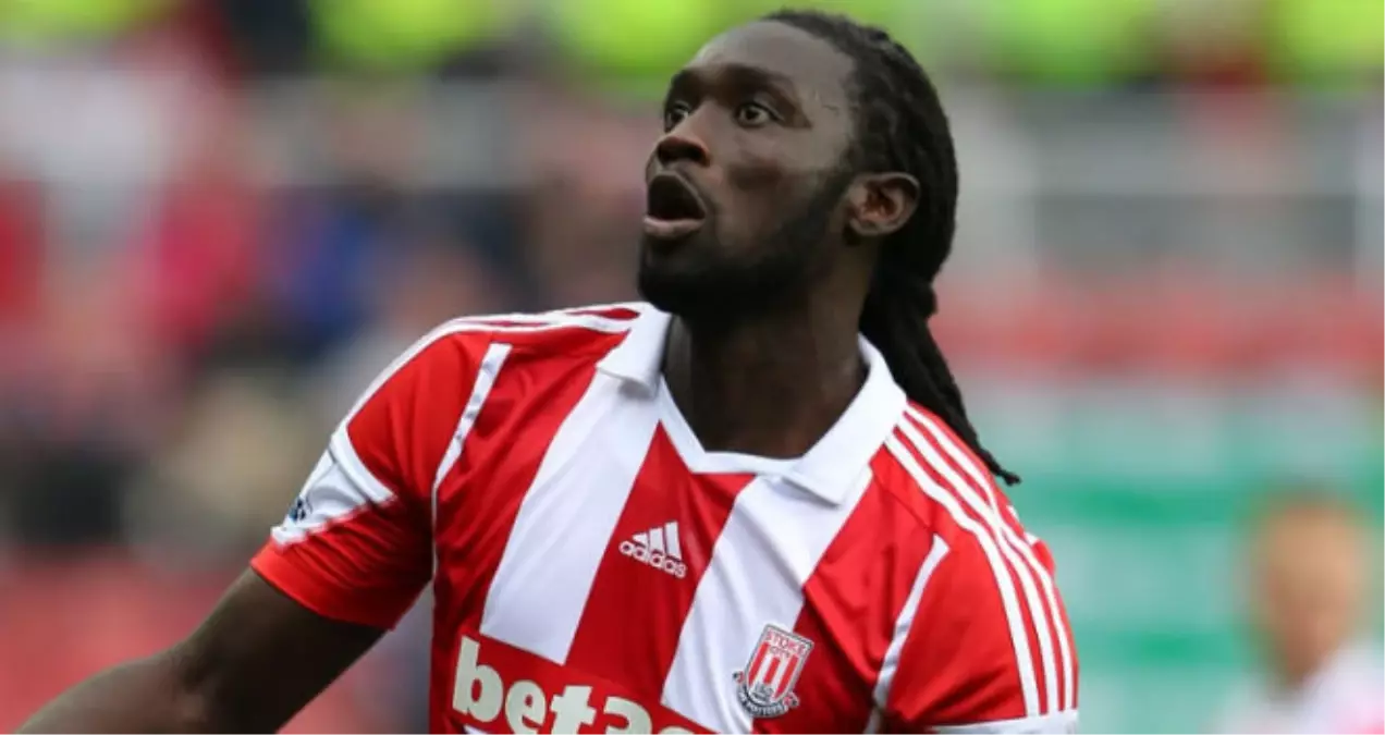 Stoke Cityli Jones'ın Maaşı Kesildi