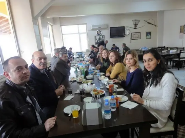 Bolvadin Vergi Dairesi Müdürü Müsevitoğlu'na Veda Yemeği Bolvadin Vergi Dairesi Müdürü Müsevitoğlu'na Veda Yemeği