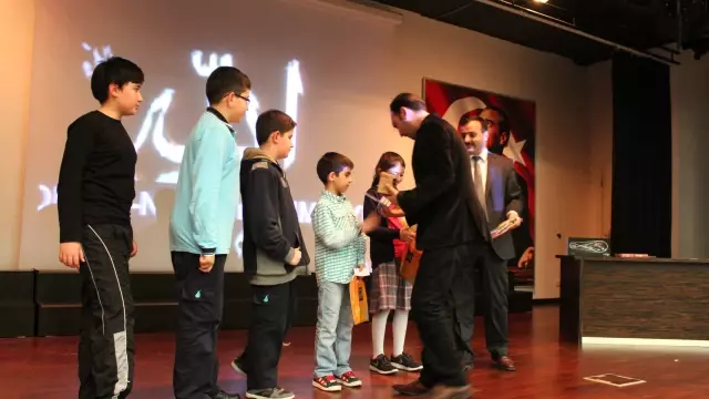 Öğrencilerden Velilere Mevlid Kandili Programı