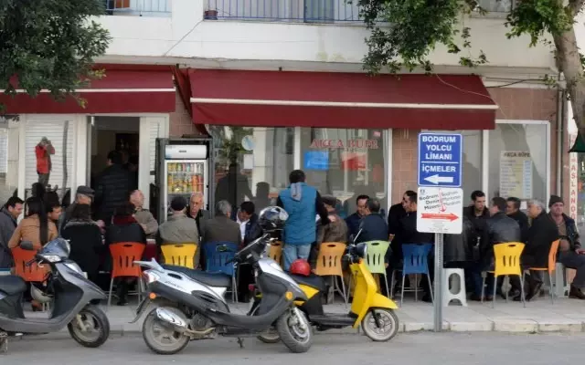 Başkan Kocadon Esnaf ve Vatandaşlarla Kahvaltıda Buluştu